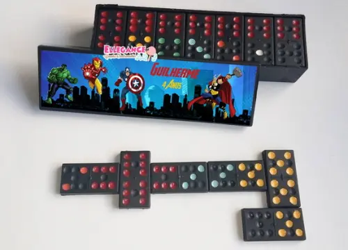 Dominó os Vingadores