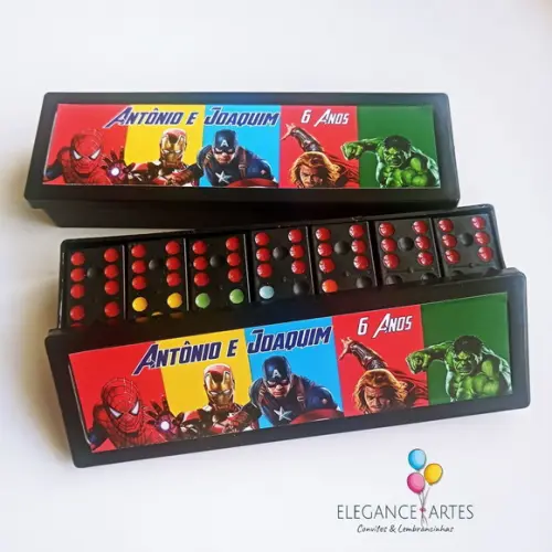 Dominó os Vingadores