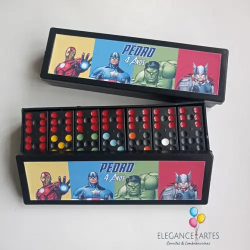 Dominó os Vingadores