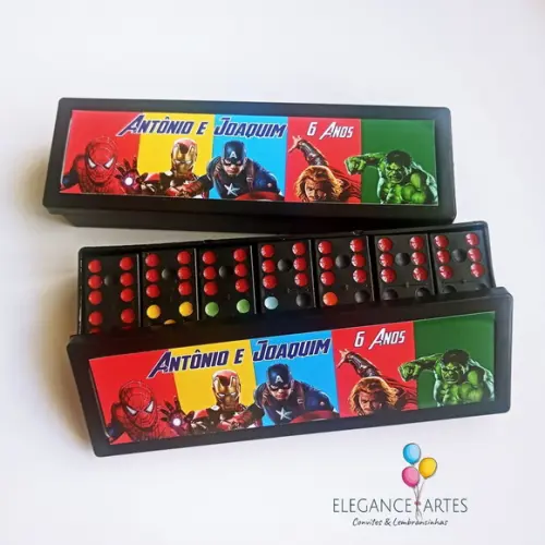Dominó os Vingadores