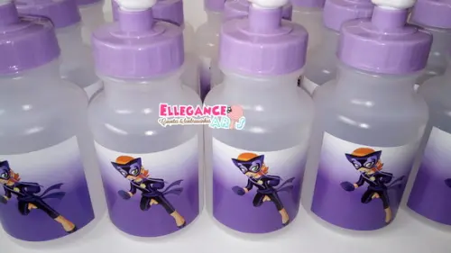 Garrafinha Squeeze Lembrancinha Gwen Ben 10