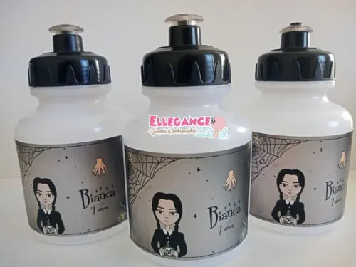 Garrafinha Squeeze Wandinha Addams/familia Addams