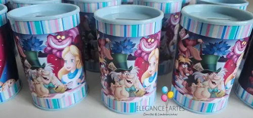 Lembrancinha Alice no País das Maravilhas - Cofrinho