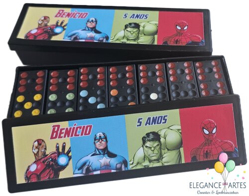 Dominó os Vingadores