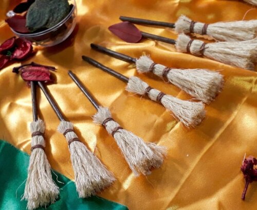 Kit 30 Mini Vassouras - Lembrancinha - Harry Potter, Abracadabra,