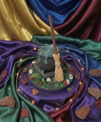 Mini Escultrura Diorama Coisa de Bruxa - Lendas e Mitos Folclore 
