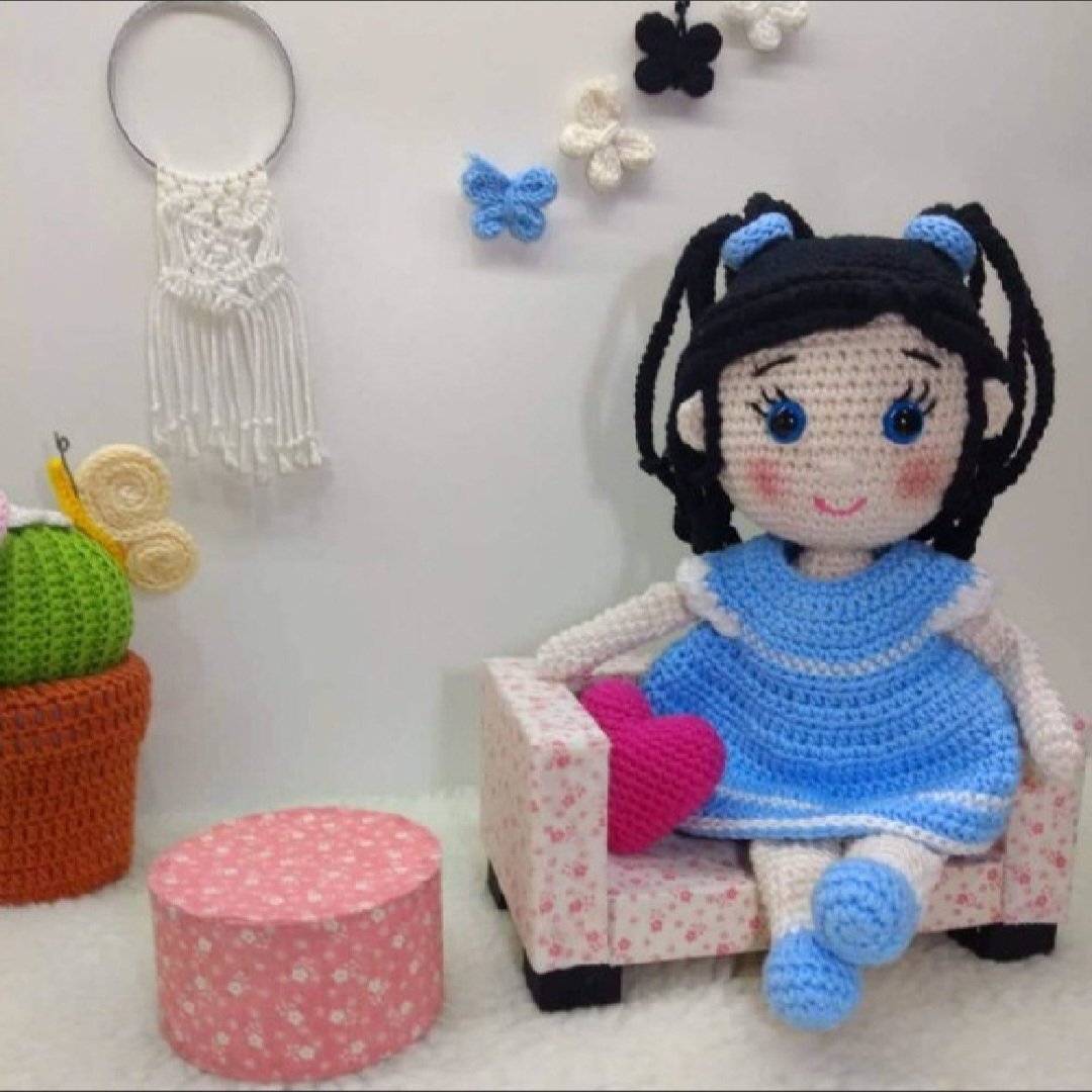 Boneca Paola em Crochê Amigurumi 27,5cm– Pronta Entrega