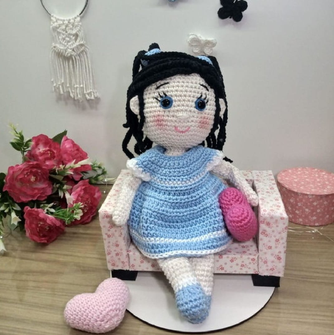 Boneca Paola em Crochê Amigurumi 27,5cm– Pronta Entrega