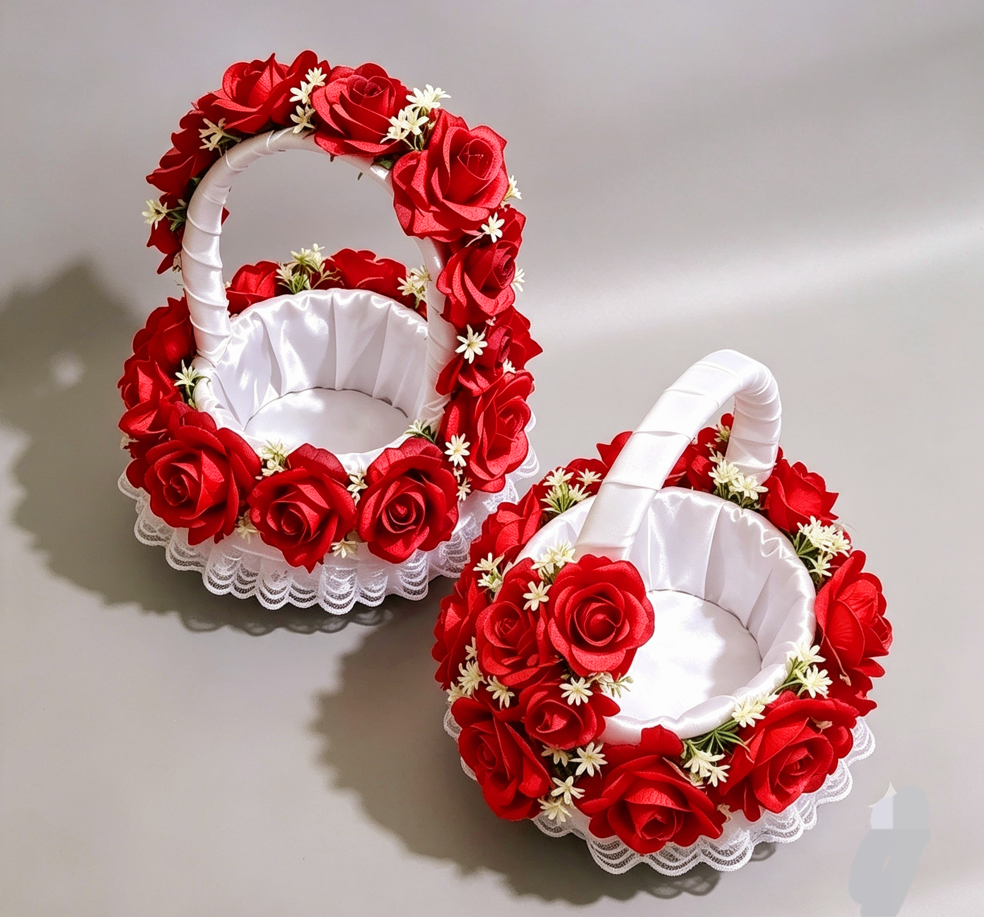 01 Cestas de Florista |01 Cesta para Alianças  Vermelha e Branca
