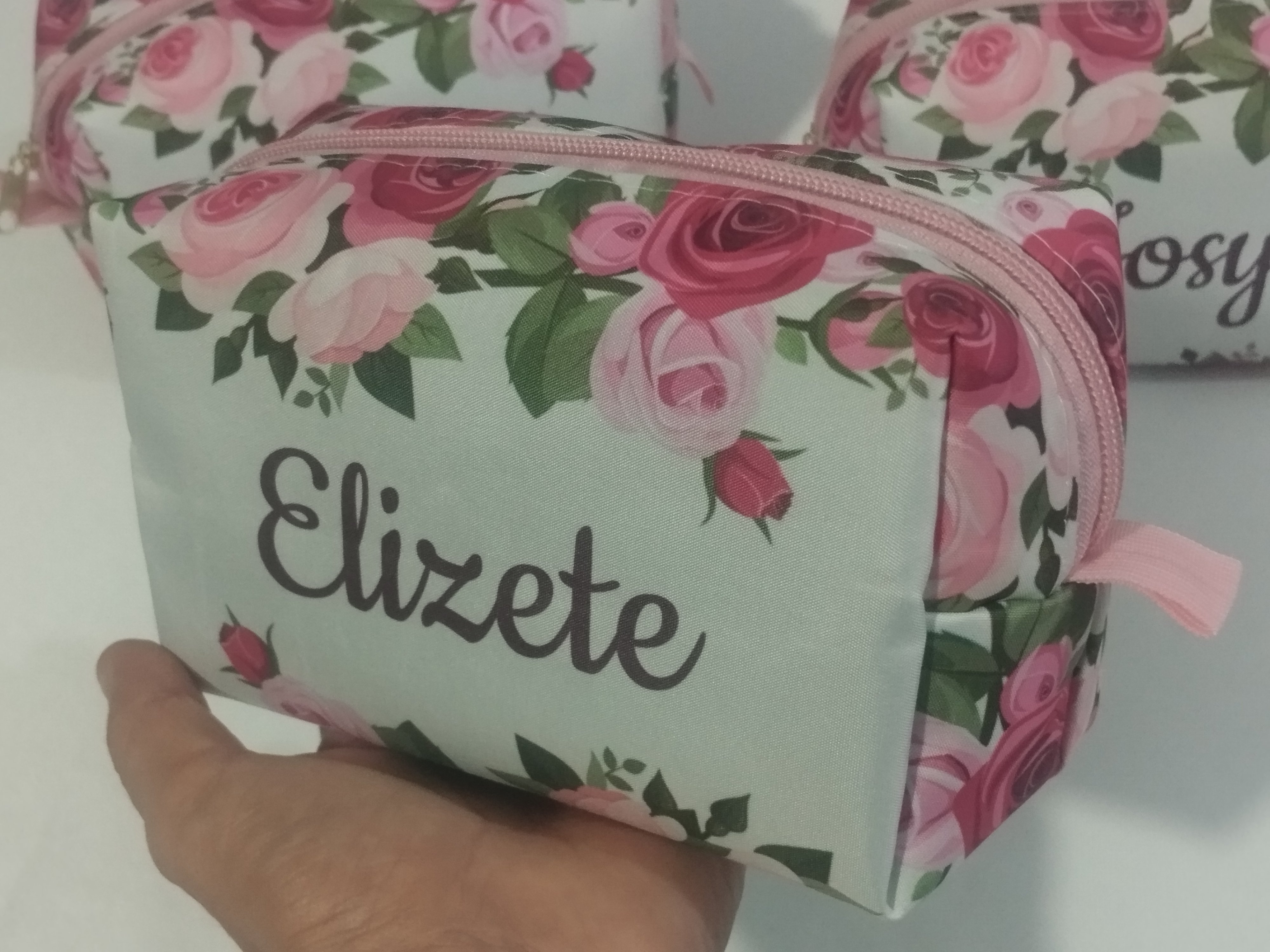 Nécessaire floral com nome