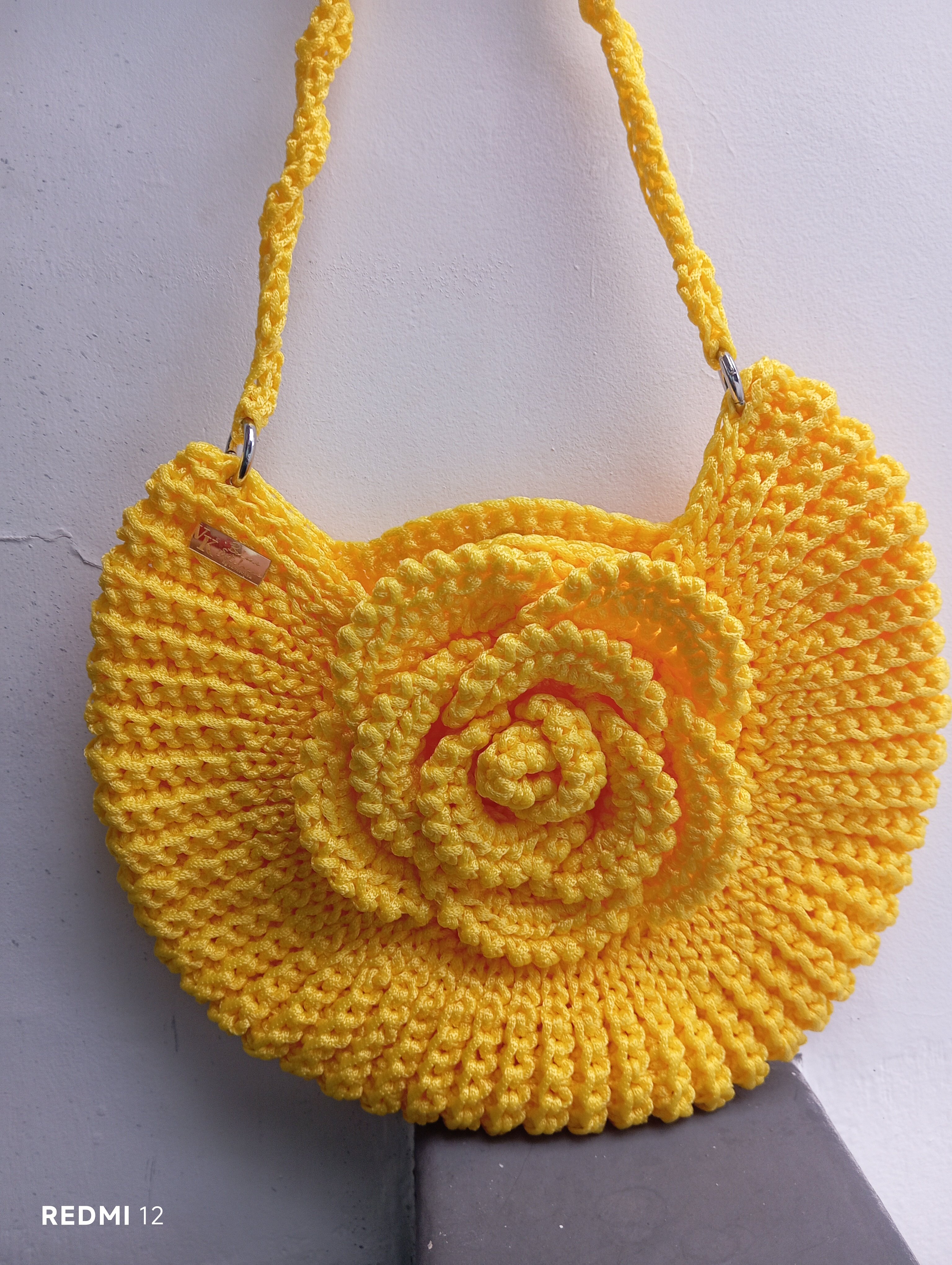 Bolsa Max Flor de crochê