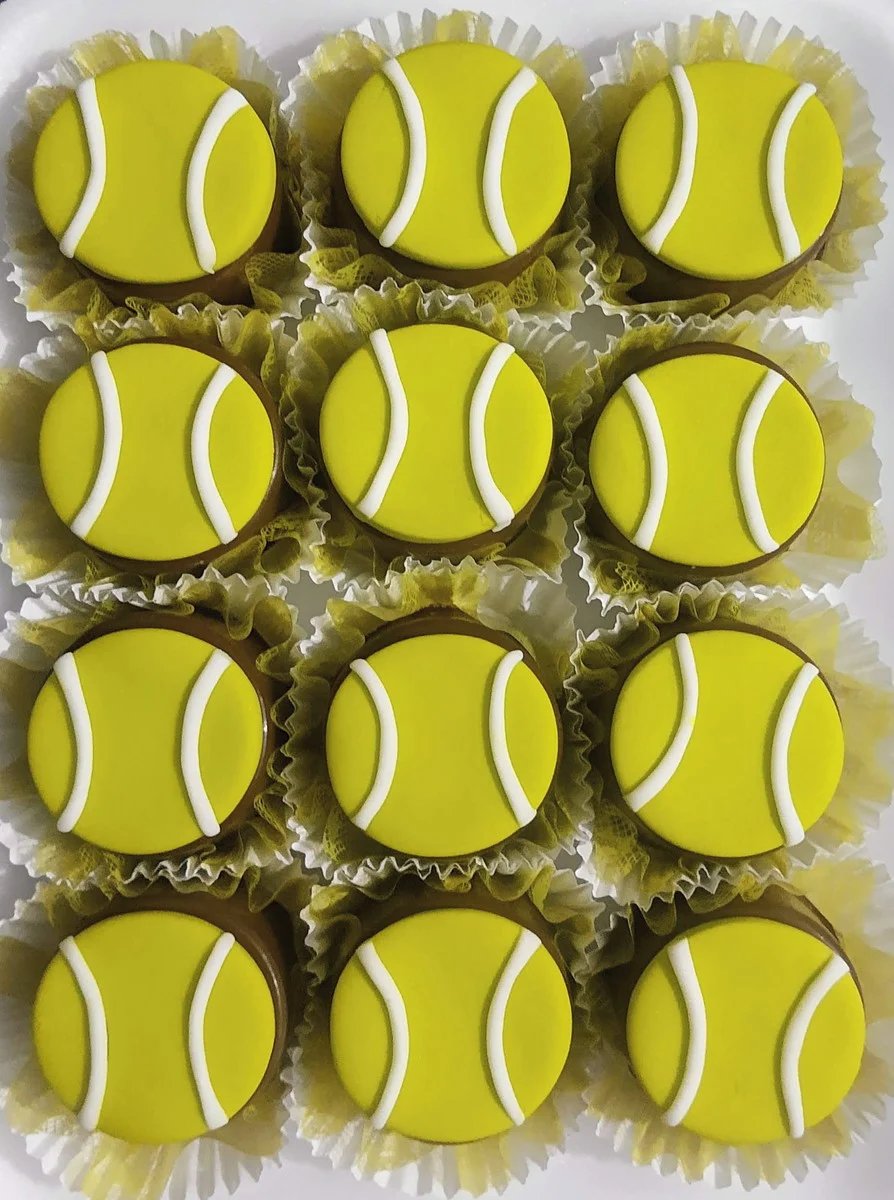 Mini pão de mel, bola  tênis