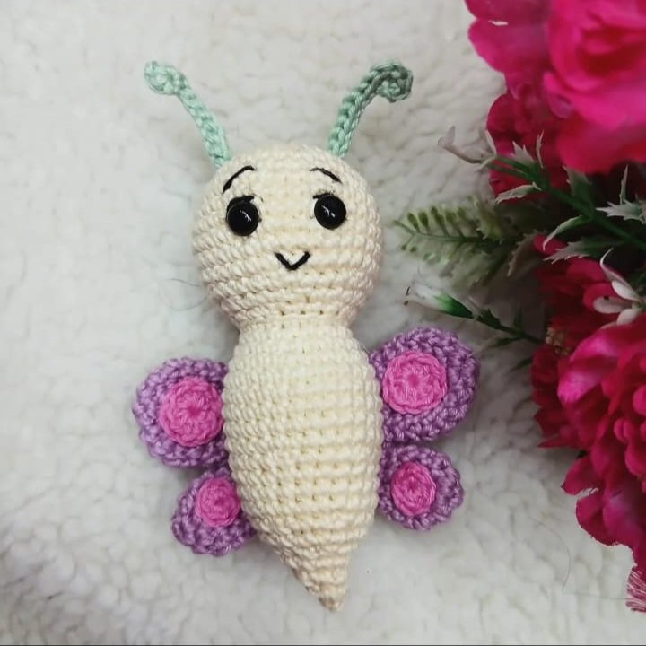 🦋 Borboleta Margarida em Amigurumi Pronta Entrega!