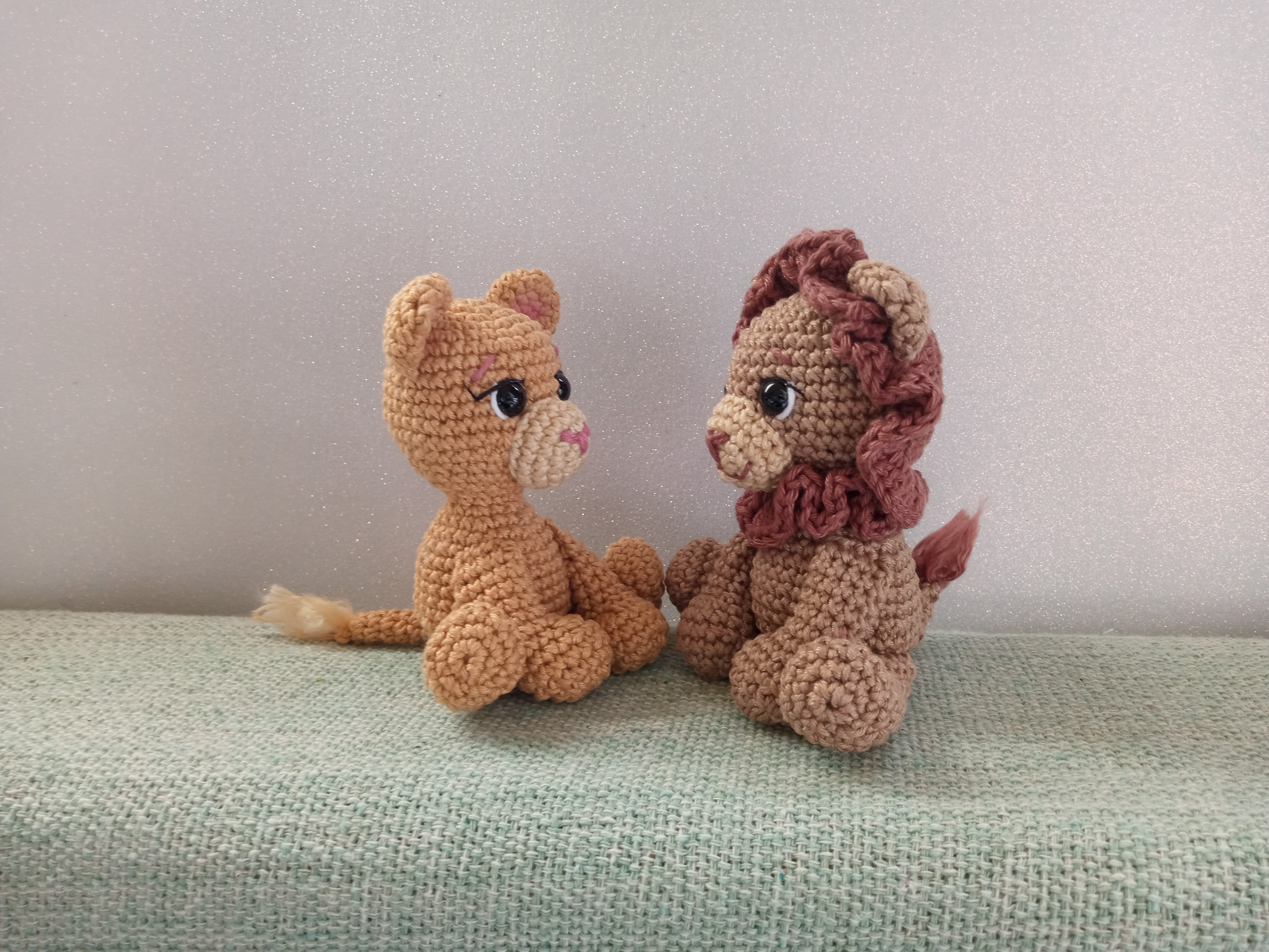 Leãozinho e leoa amigurumi /crochê