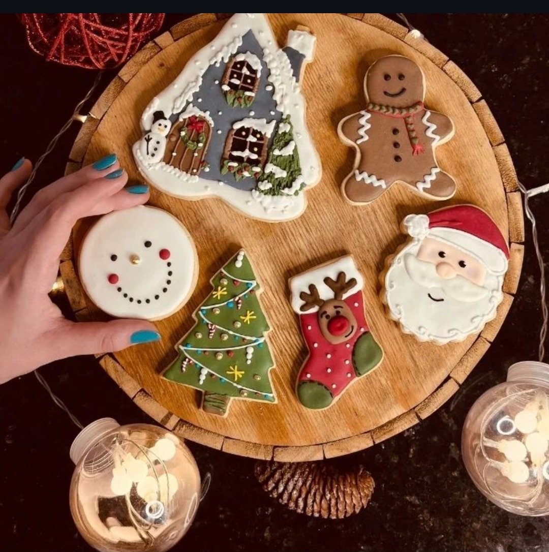 Biscoitos amanteigados com tema de Natal
