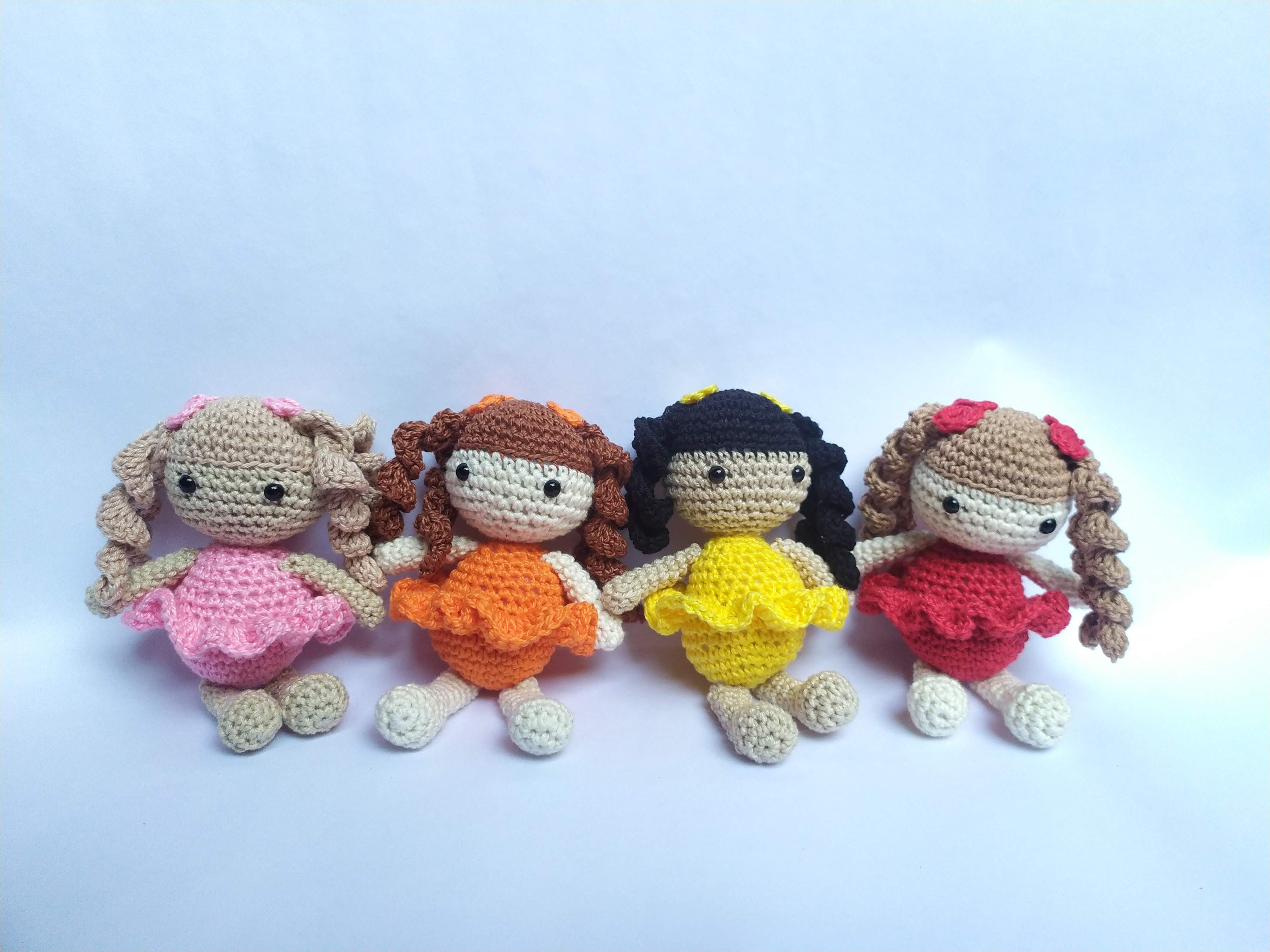 Bonequinha amigurumi