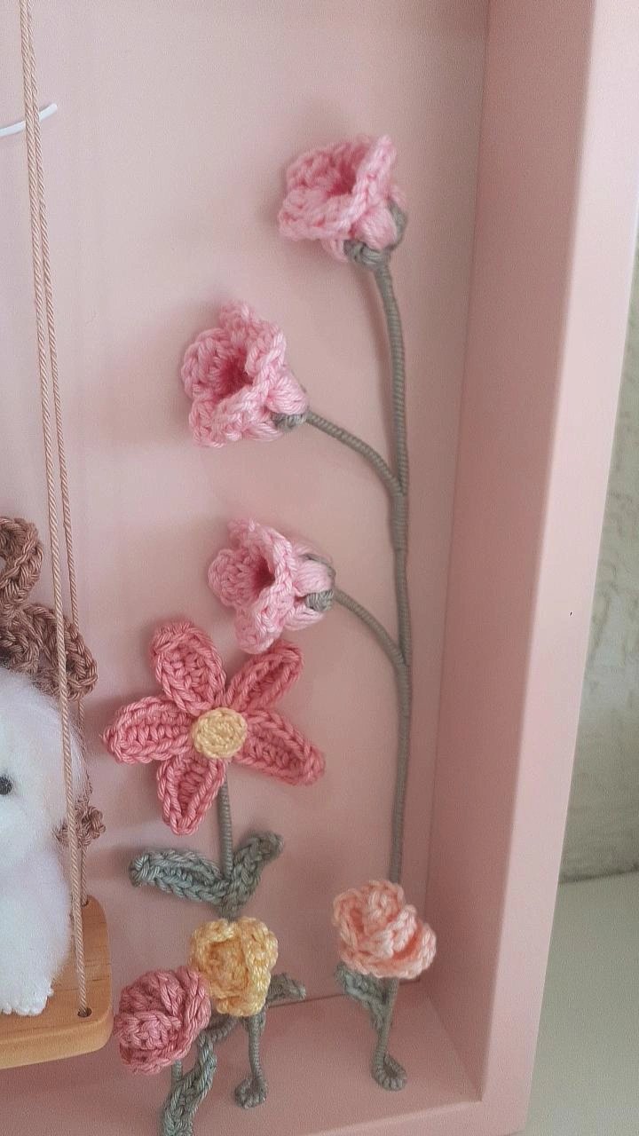Porta de Maternidade Crochê Amigurumi Menina