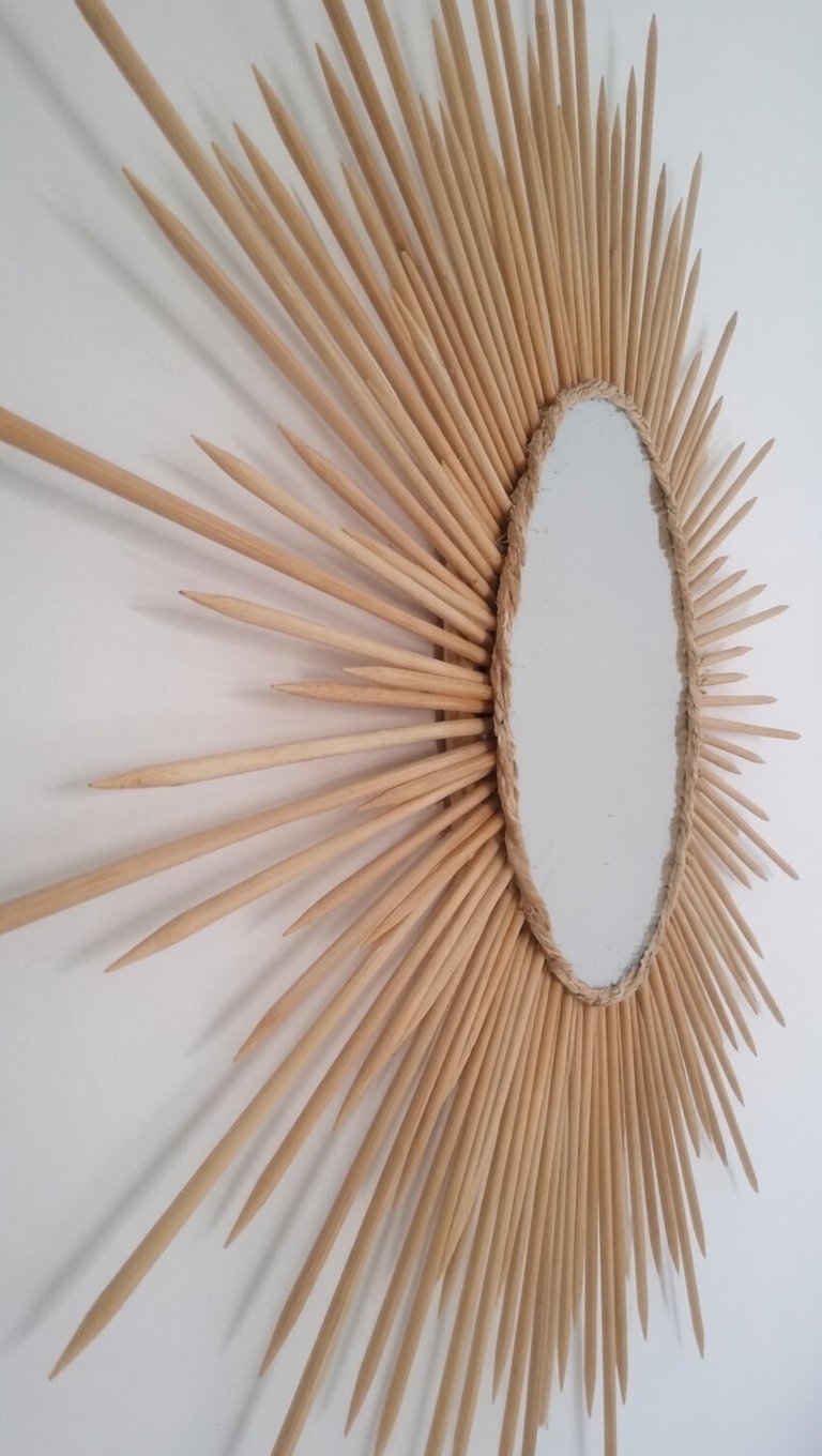 Espelho Sol 70cm Madeira de Bambu com Sisal Natural