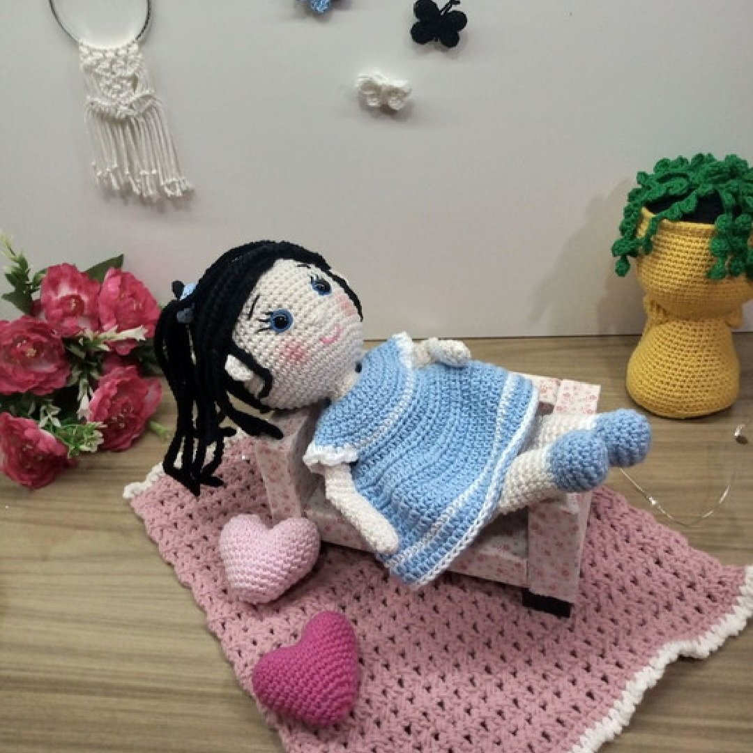 Boneca Paola em Crochê Amigurumi 27,5cm– Pronta Entrega