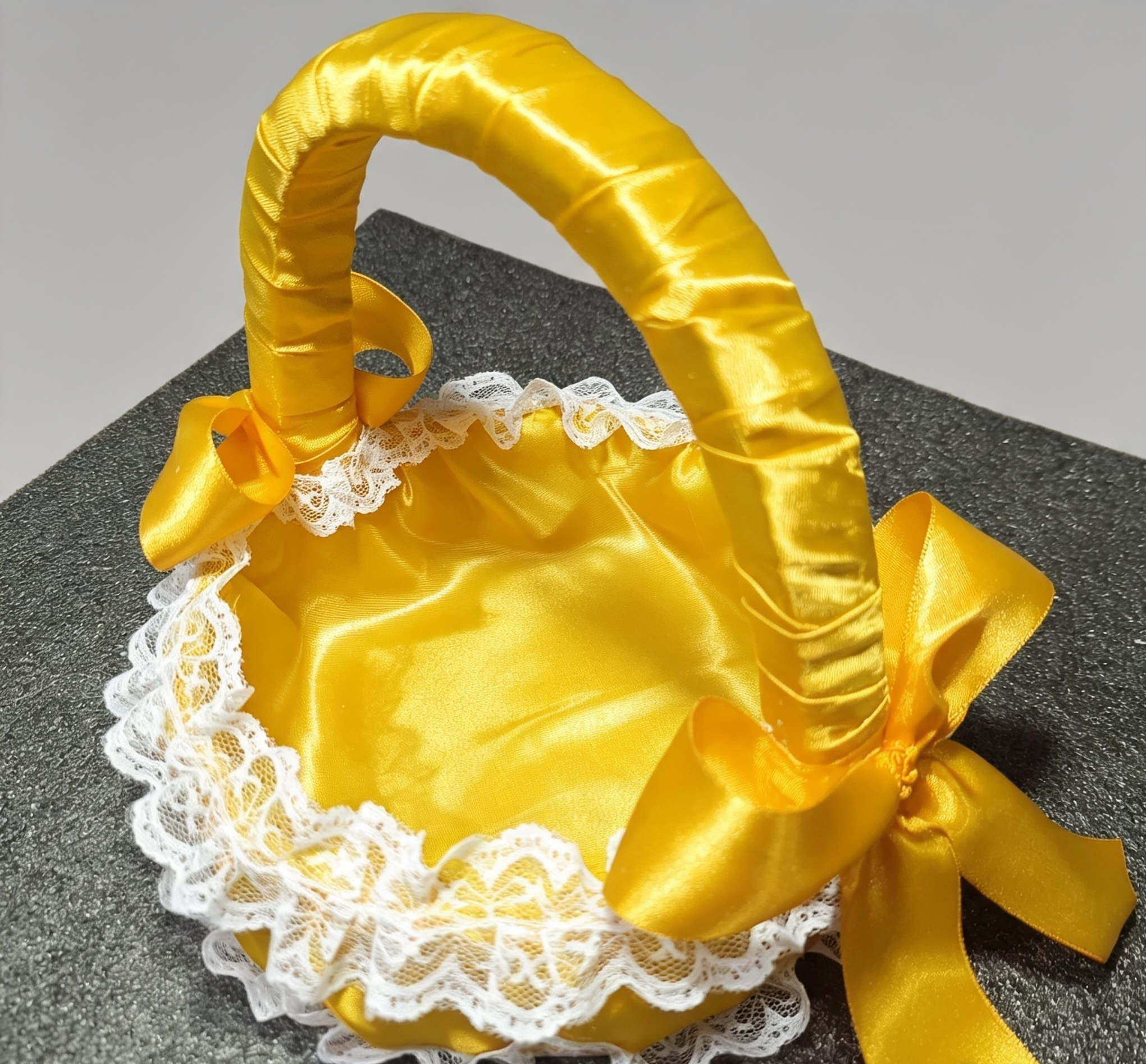 Cesta de Florista de Casamento Amarela