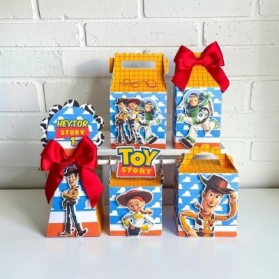 Kit 10 Caixas Personalizadas Toy Story - Lembrancinha de Festa/ Aniversario - Montadas com laço