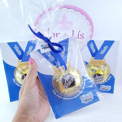 Presente Card Dia dos Pais Medalha com Bombom Ouro Branco Persona