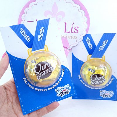 Presente Card Dia dos Pais Medalha com Bombom Ouro Branco Persona