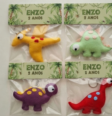 Chaveiro de Dinossauro em Feltro personalizado para lembrancinha de aniversário
