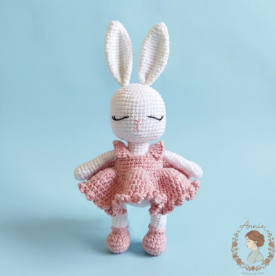 Boneca de Crochê Coelhinha Amigurumi
