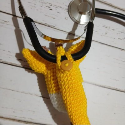 Girafinha Estetoscópio Amigurumi 30cm - Pronta Entrega  capa fech