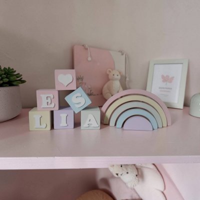 Kit decorativo arco iris + cubos de mdf nomes infantis decoração de festa e quarto infantil enfeite de bebê mdf