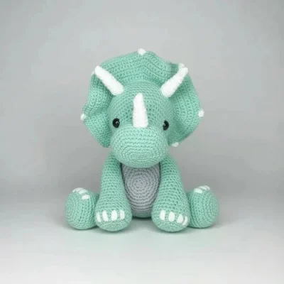 Dinossauro - Triceratops Crochê Amigurumi