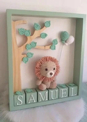 Porta de Maternidade Leão Crochê Amigurumi