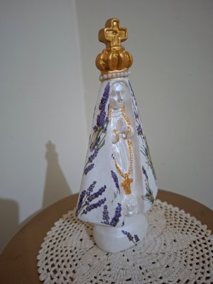 Imagem  de Nossa Senhora com Coroa e Cruz