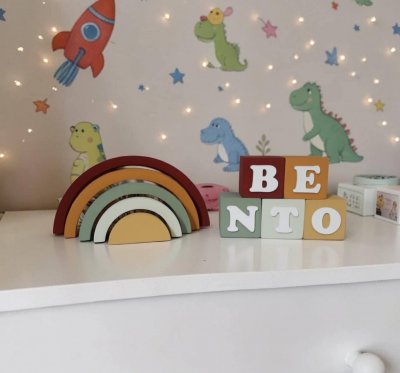 Kit decorativo arco iris + cubos de mdf nomes infantis decoração de festa e quarto infantil enfeite de bebê mdf
