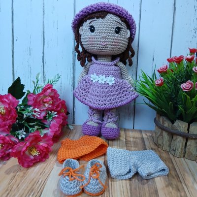 Boneca Luna em Amigurumi Feito a mão Pronta Entrega!