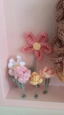 Porta de Maternidade Crochê Amigurumi Menina