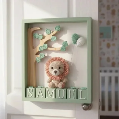 Porta de Maternidade Leão Crochê Amigurumi