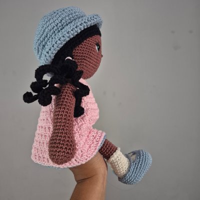 Boneca Helena Amigurumi