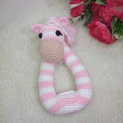 🦓 Zebra Zora Barbie Chocalho e Mordedor em Amigurumi- Pronta ent