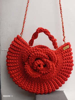 Bolsa Max Flor de crochê